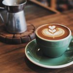 Comment le café d’Indochine devient un nouvel art de vivre : entre héritage colonial, terroirs locaux et cafés responsables