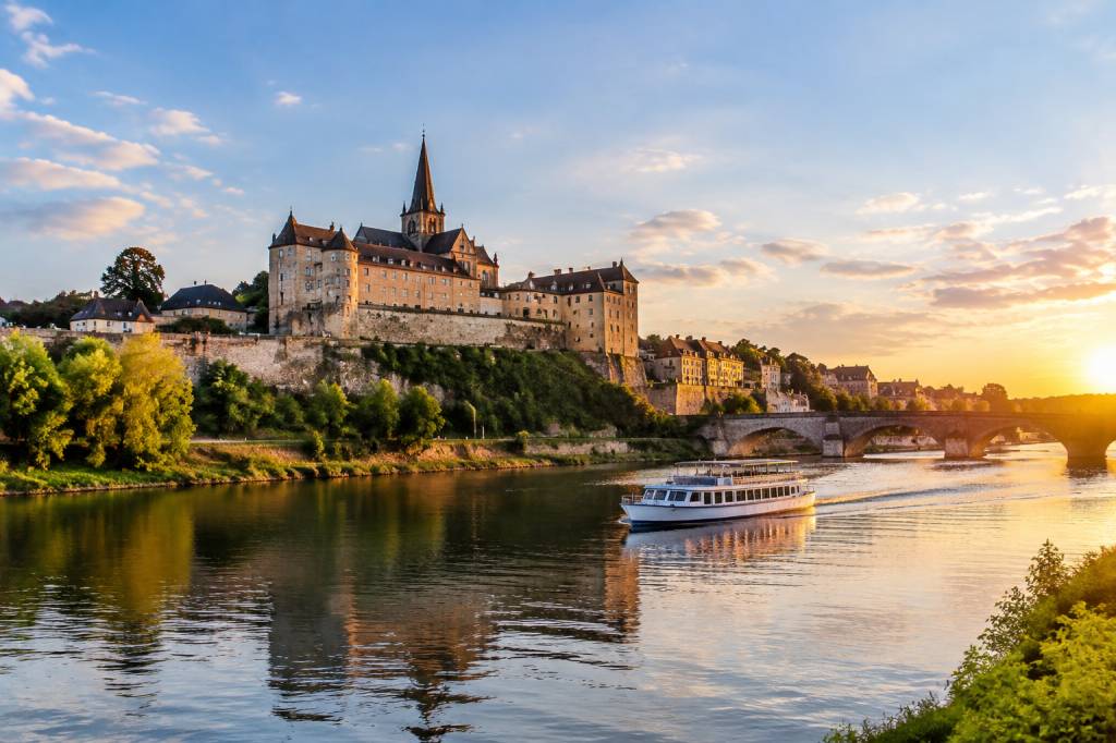 Porte de Loire : histoire, culture et escapades au fil du fleuve