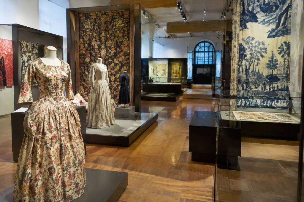 Musée des tissus de Lyon : histoire, collections et visite pratique